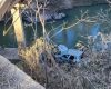 Mulher morre após carro cair de ponte em Igaratinga