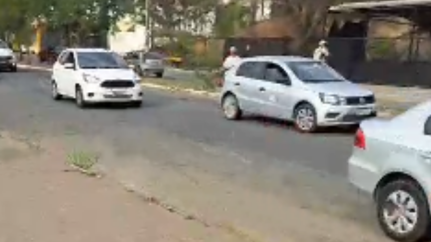 Divinópolis: acidente deixa trânsito lento na avenida JK - imagem 30